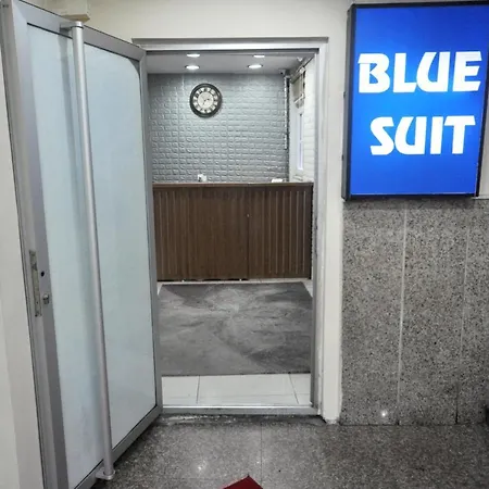 Hotel Blue