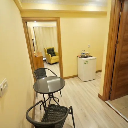 Blue 2* イスタンブール